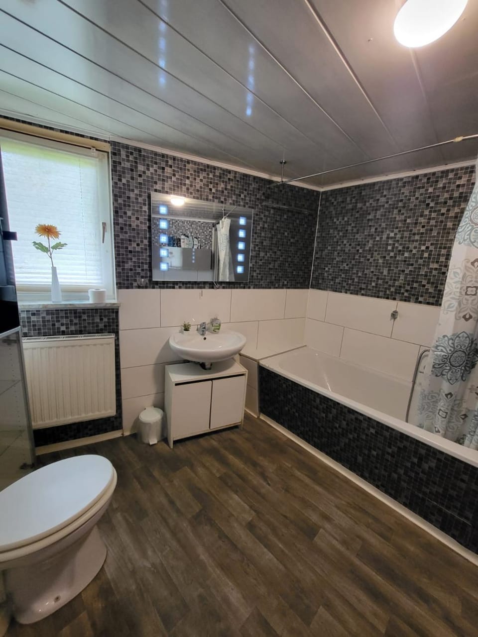 Bathroom, Bath