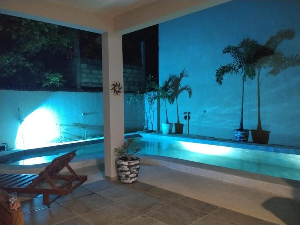 Swimming pool