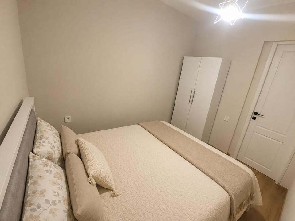 Spacious Luxury Apartment Near Vake Park & Turtle Lake Apartment in Tbilisi, Georgia