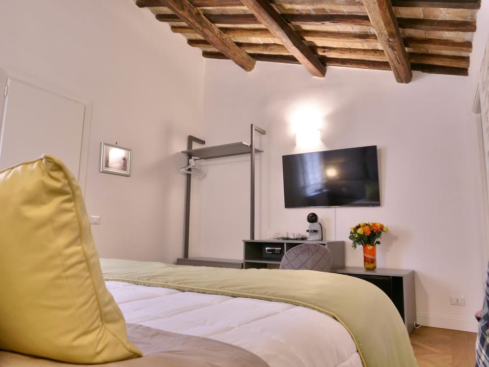 Helmirage Luxury Trevi Bed and Breakfast in Rome