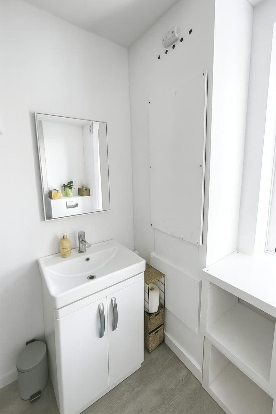 Spacious 4 Bedroom Home in Bath with Free Parking House in Bath