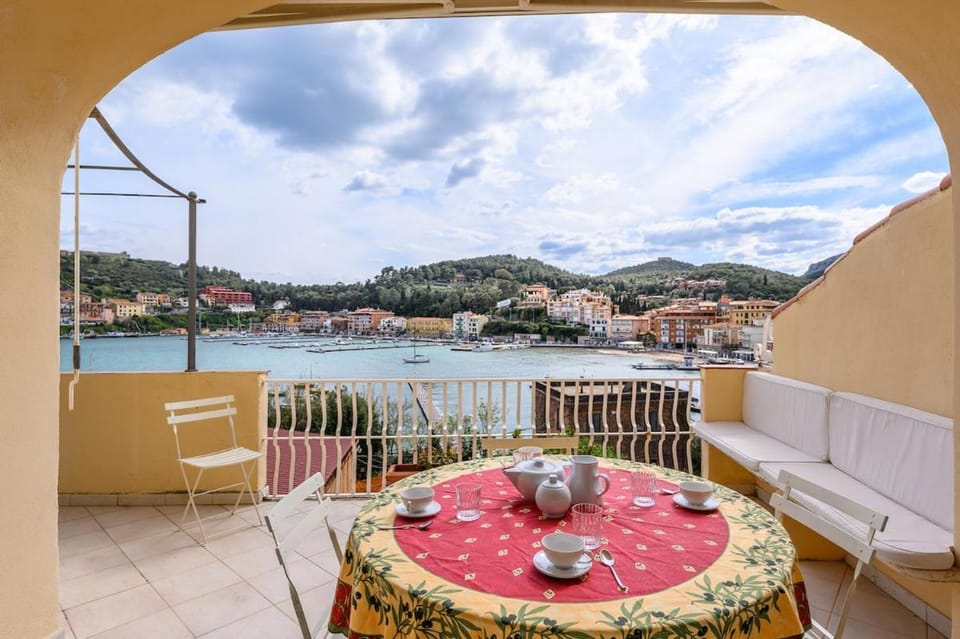 Elegante affaccio sul mare - By LinkHouses Apartment in Porto Ercole