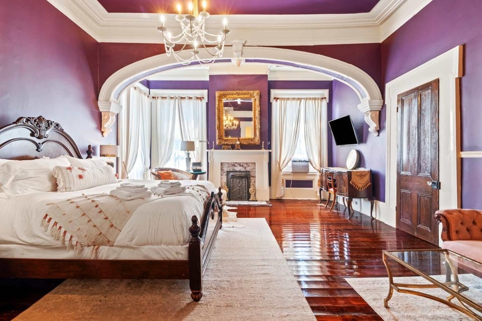 Opulent Historic Villa w Heated Pool 5br 6ba Villa in Faubourg Marigny