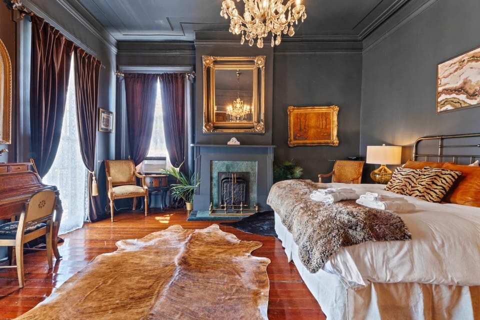 Opulent Historic Villa w Heated Pool 5br 6ba Villa in Faubourg Marigny