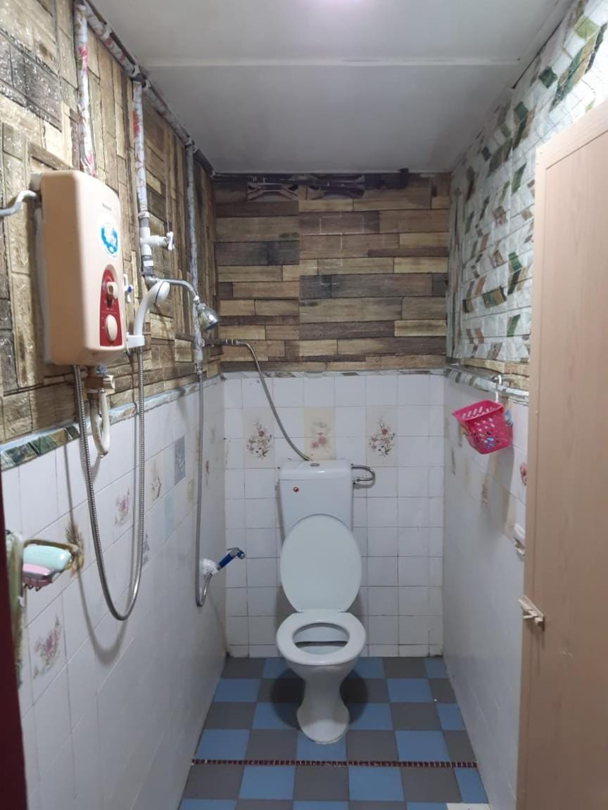BEMBAN GARDEN HOMESTAY, Batu Gajah, Perak House in Perak Tengah District