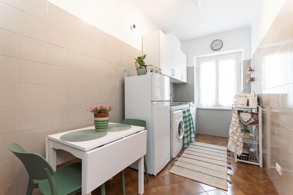 Kitchen or kitchenette, kitchen