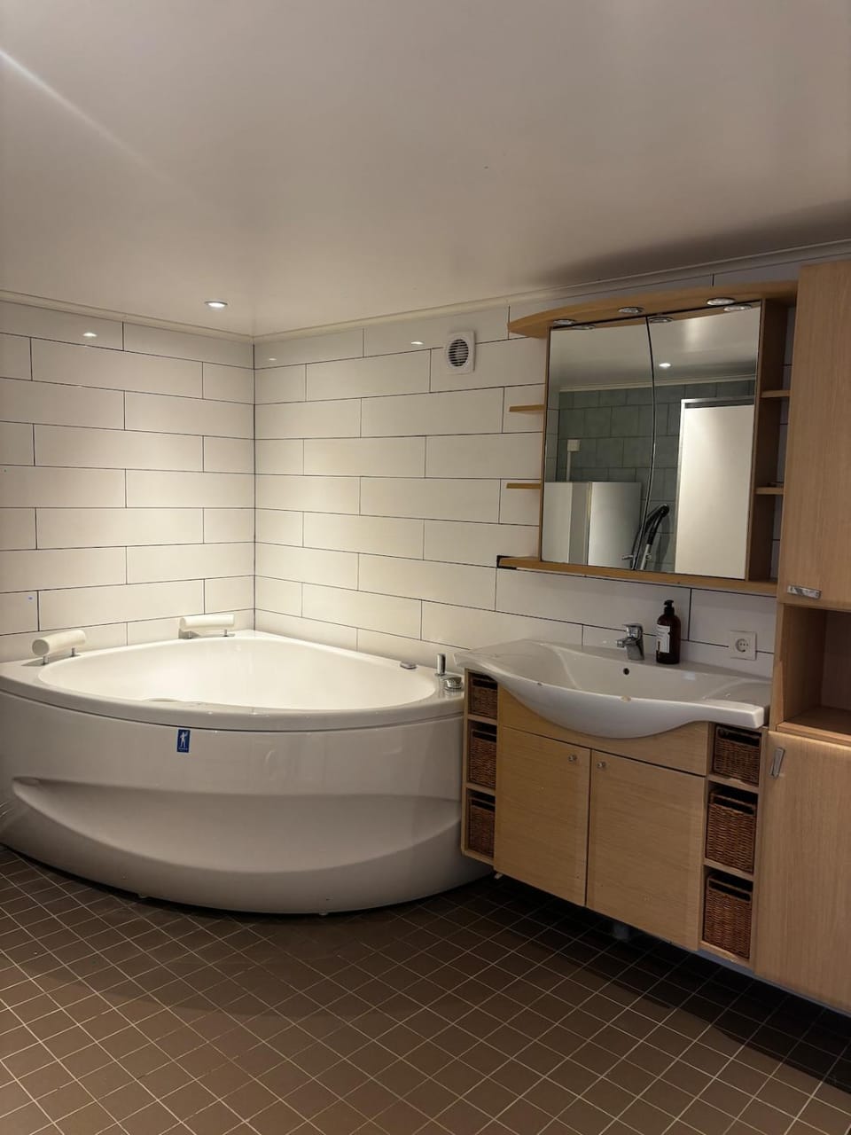 Bathroom, Bath