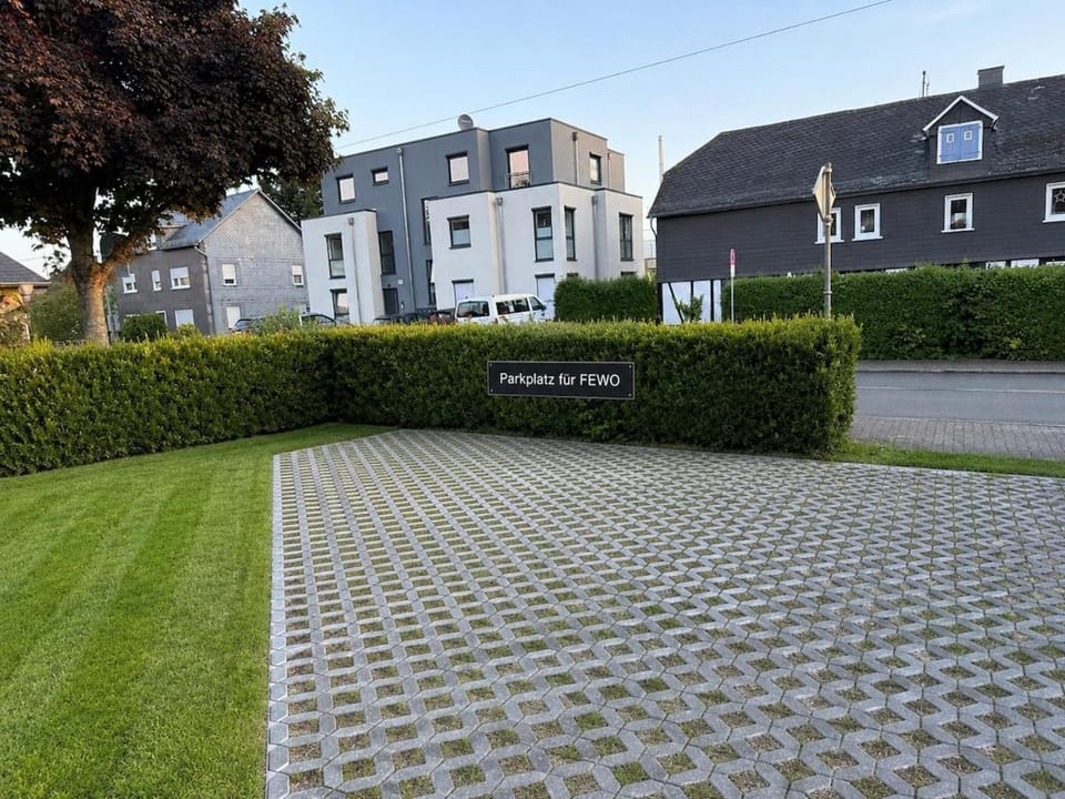 Seibel's SUITES - Wilnsdorf - Mit Terrasse und Carport Apartment in Siegen