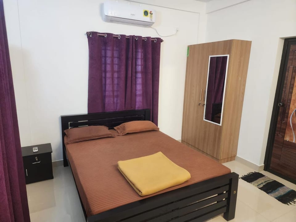 Bedroom, air conditioner
