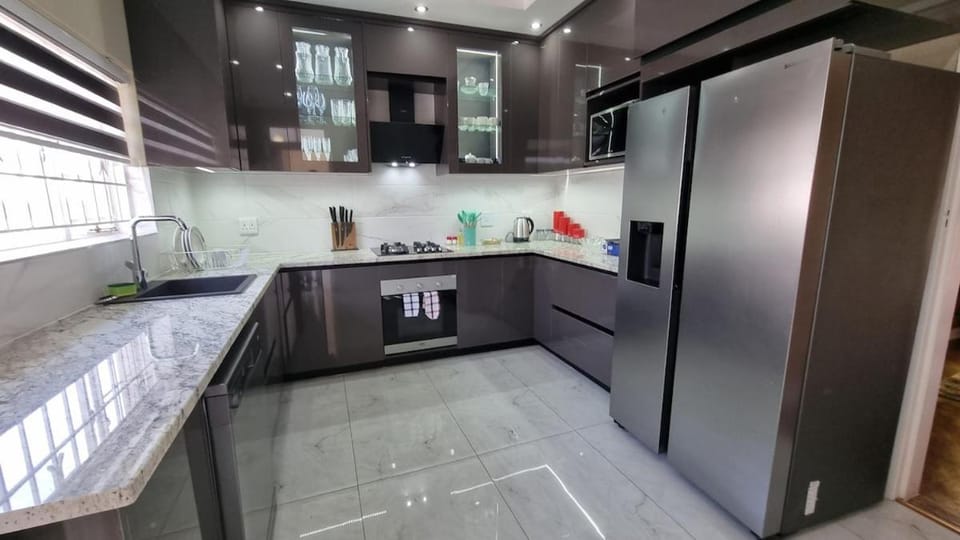 dishwasher, microwave, oven, stove, kitchen