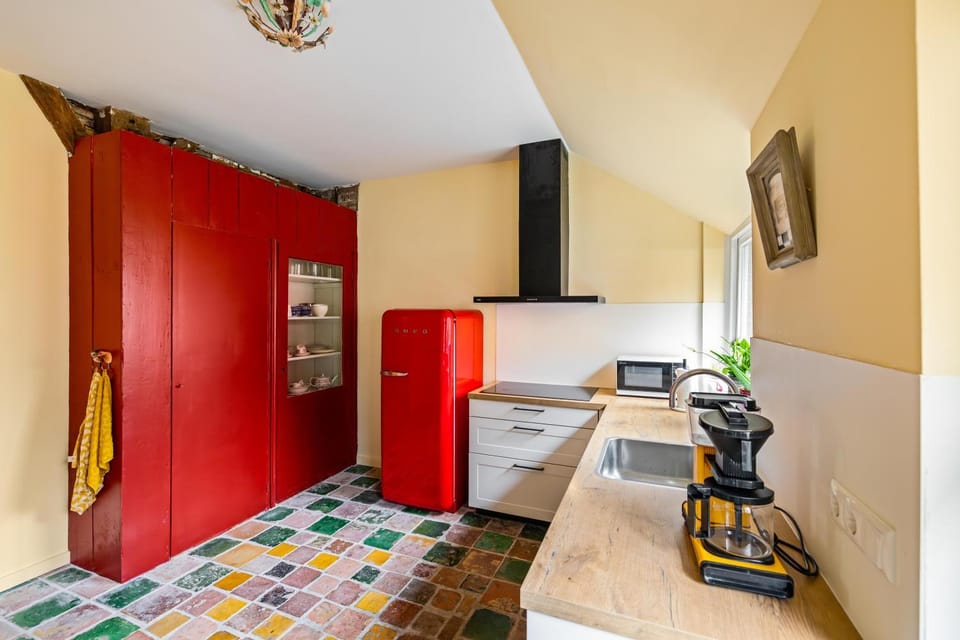 Kitchen or kitchenette, stove