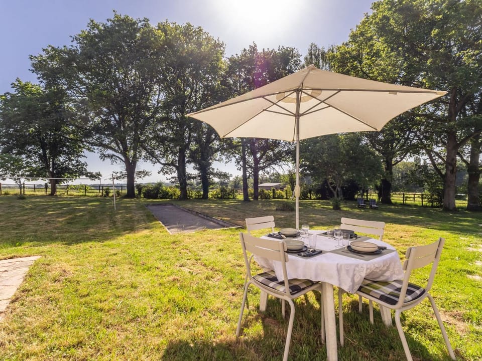 Maisonnette paisible à la campagne, animaux OK - FR-1-306-1352 House in Pays de la Loire