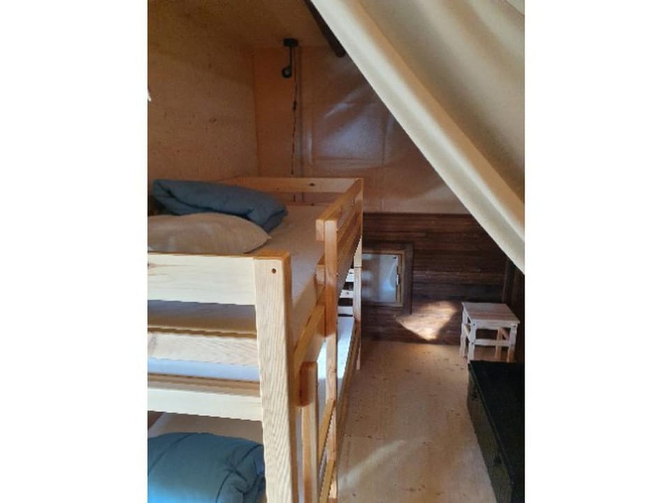 Bungalow sur pilotis, animaux OK - 4 pers. - API-1-52-2784 Campground/ 
RV Resort in Bourgogne-Franche-Comté