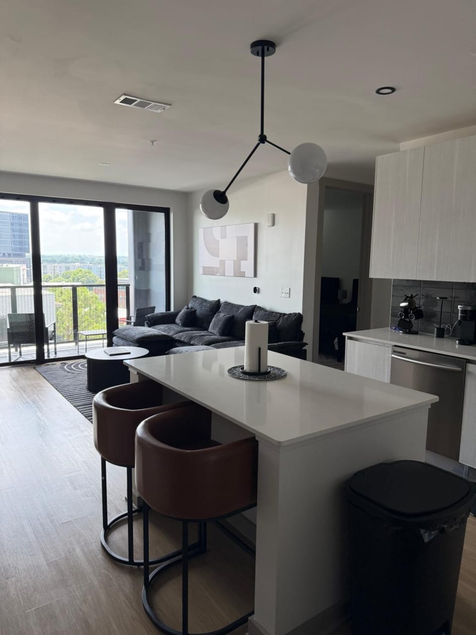 Kitchen or kitchenette, Living room