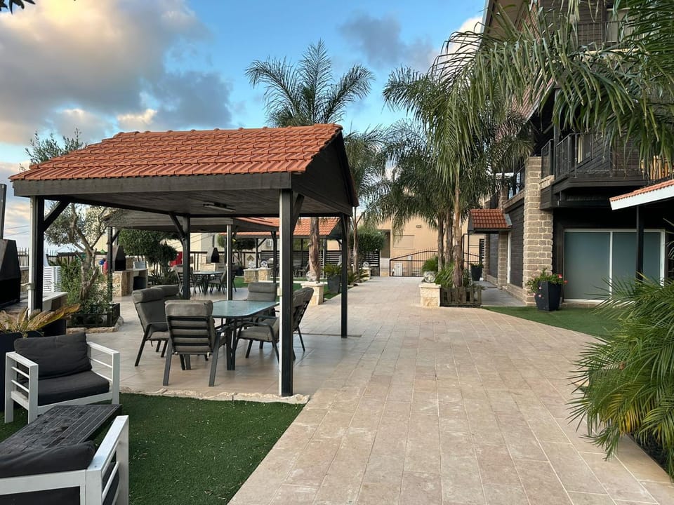 Property building, Garden