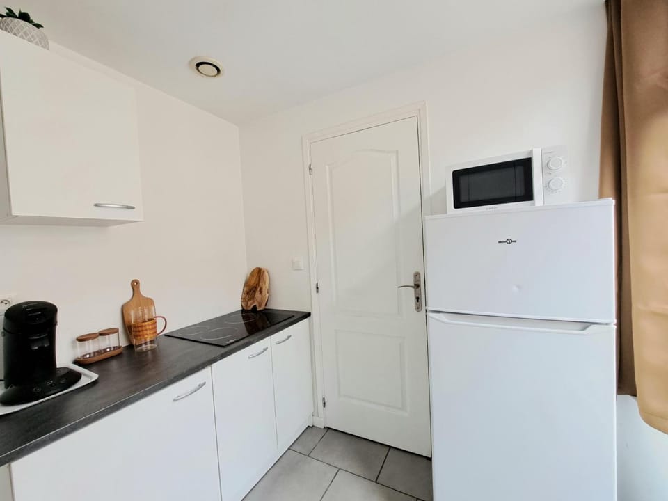 Cozy studio - 300 meters from Croix metro center Apartment in Hauts-de-France