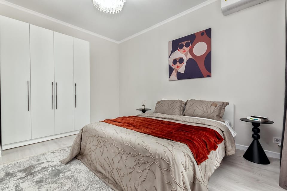 Bed, Bedroom, wardrobe, air conditioner