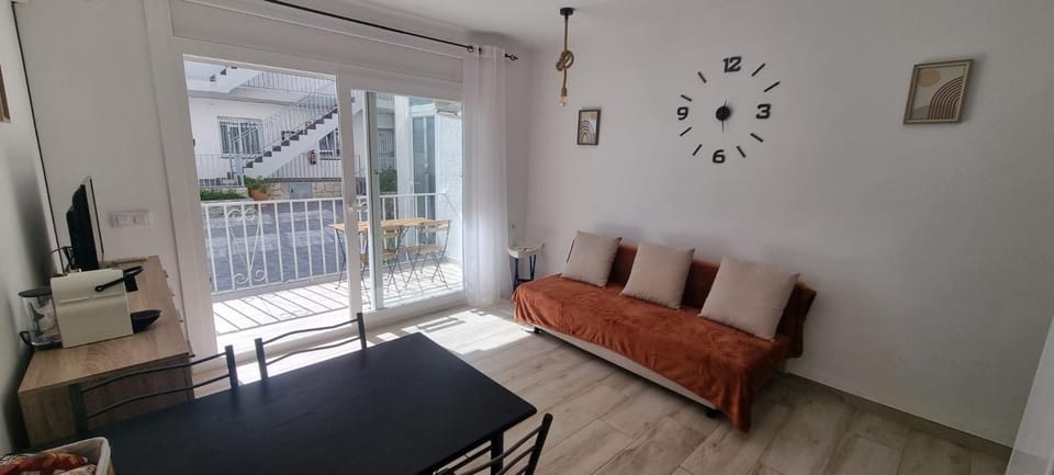 Luminoso apartamento con piscina y terraza Apartment in Alt Empordà
