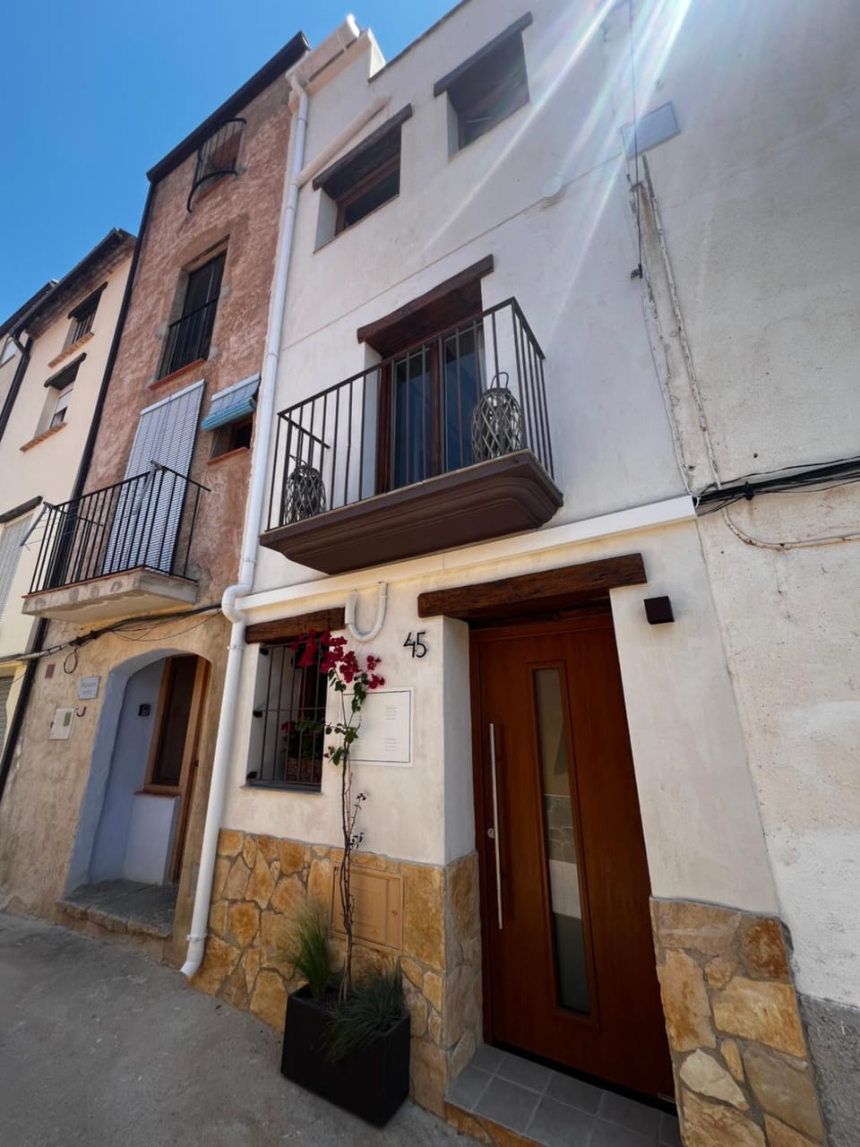 Property building, Street view