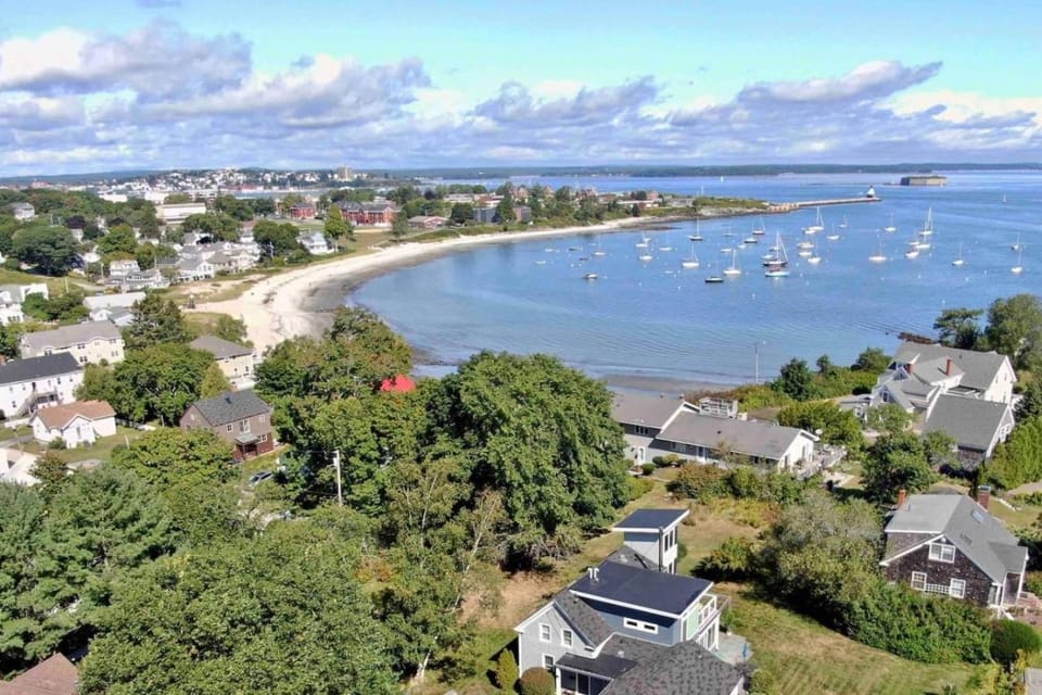 Unit 3- The Inn on Shore SP Apartment in South Portland
