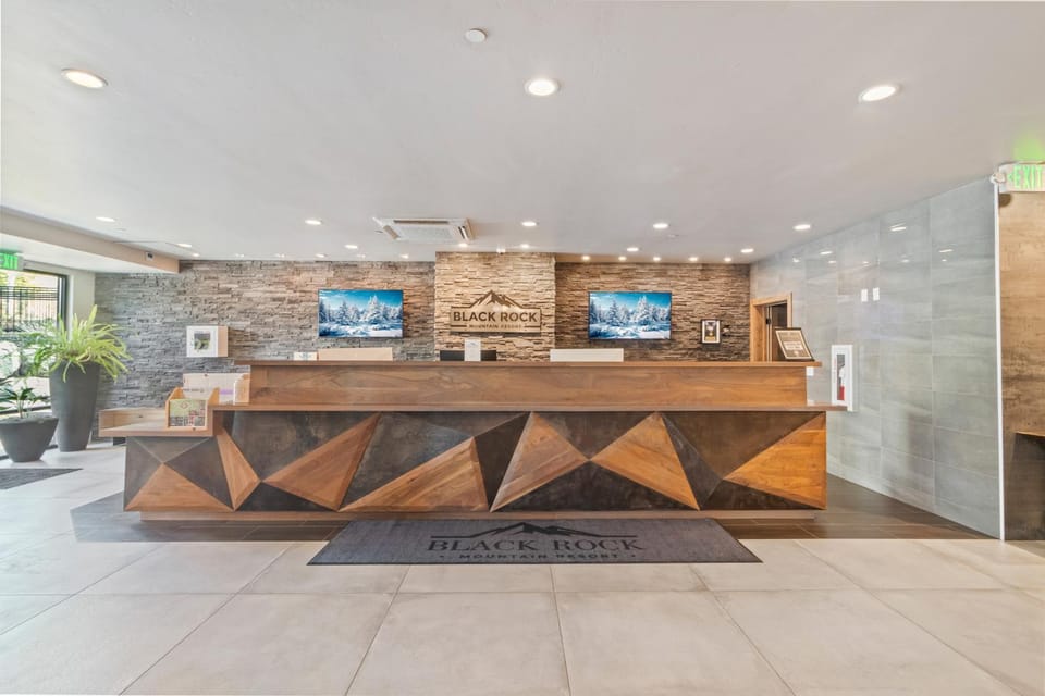 Property building, Lobby or reception