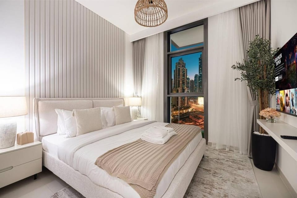 Mahogany 18 - 2BR 10 Guests - Walk to Dubai Mall Apartment in Dubai