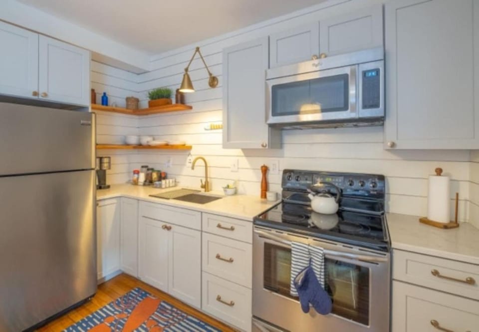 The LUXE City Oasis Apartment in South Portland