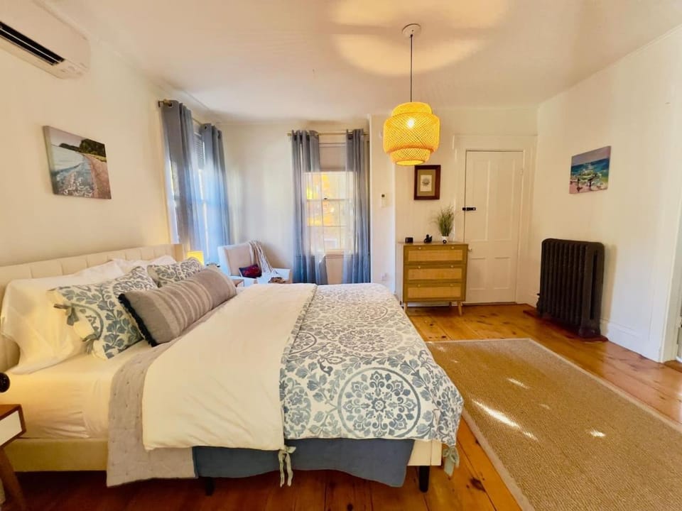 The LUXE City Oasis Apartment in South Portland