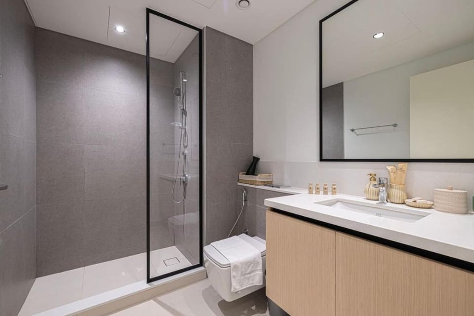 Mahogany 25 - 2BR 10 Guests - Walk to Dubai Mall Apartment in Dubai