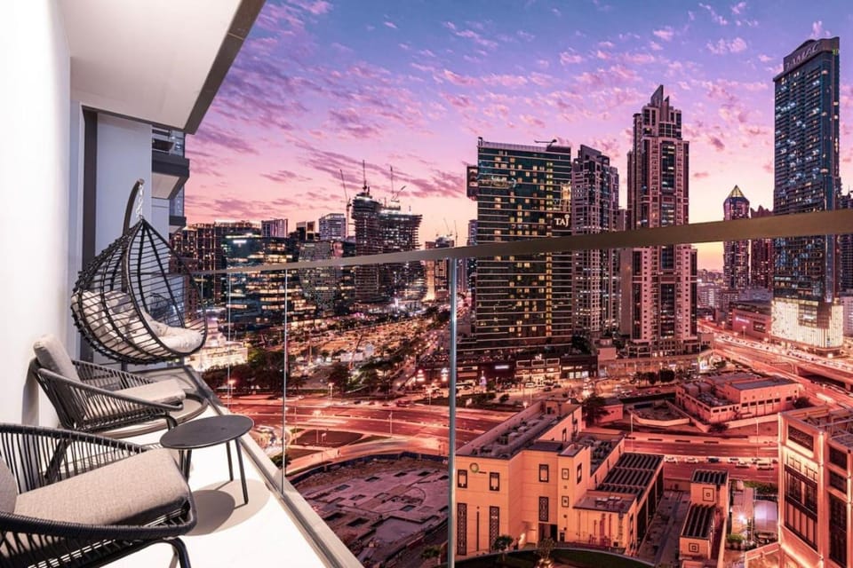 Mahogany 25 - 2BR 10 Guests - Walk to Dubai Mall Apartment in Dubai