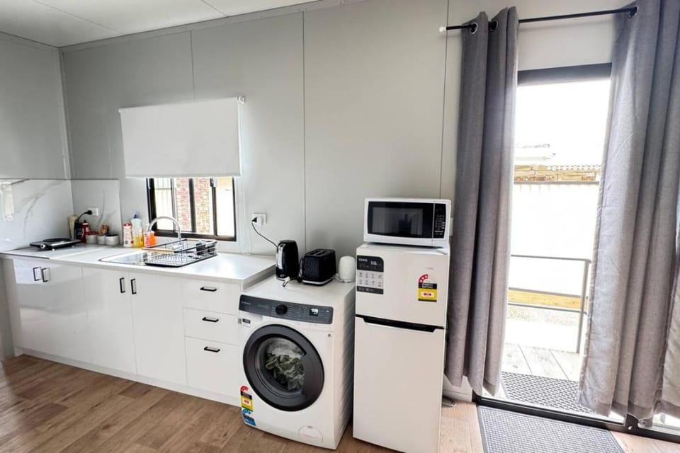 2 Bed room House with 2 AC and Free Parking House in Brisbane