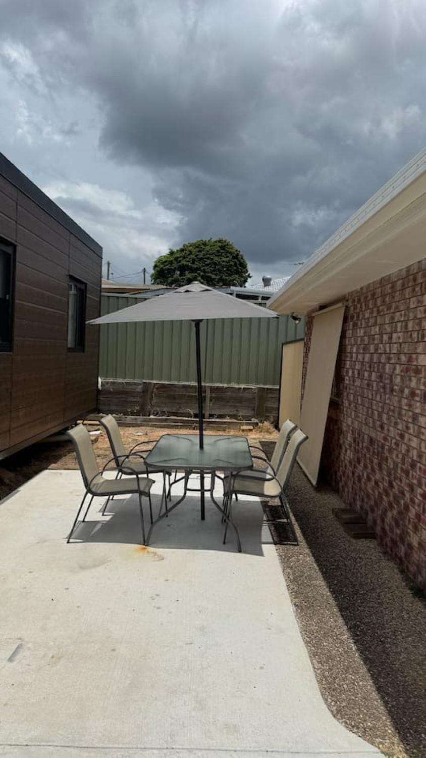 2 Bed room House with 2 AC and Free Parking House in Brisbane