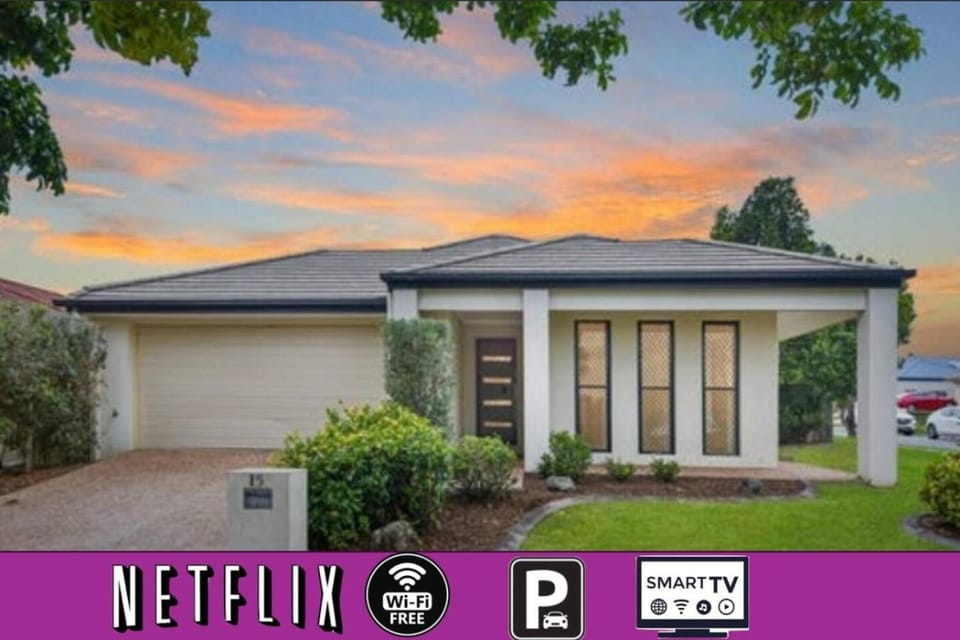 Beautiful 4 BDR House with ensuite and AC House in Redbank Plains