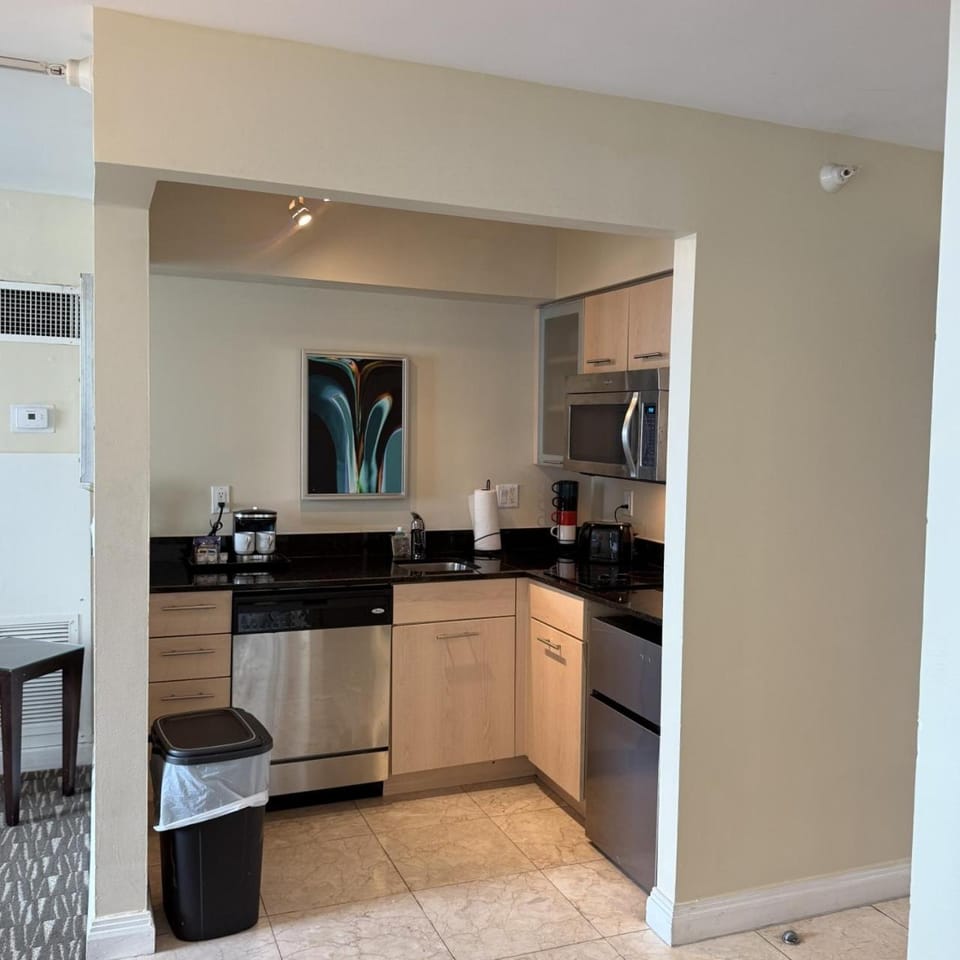 2 Bedroom 2 Bath with Panoramic Views House in Fort Lauderdale