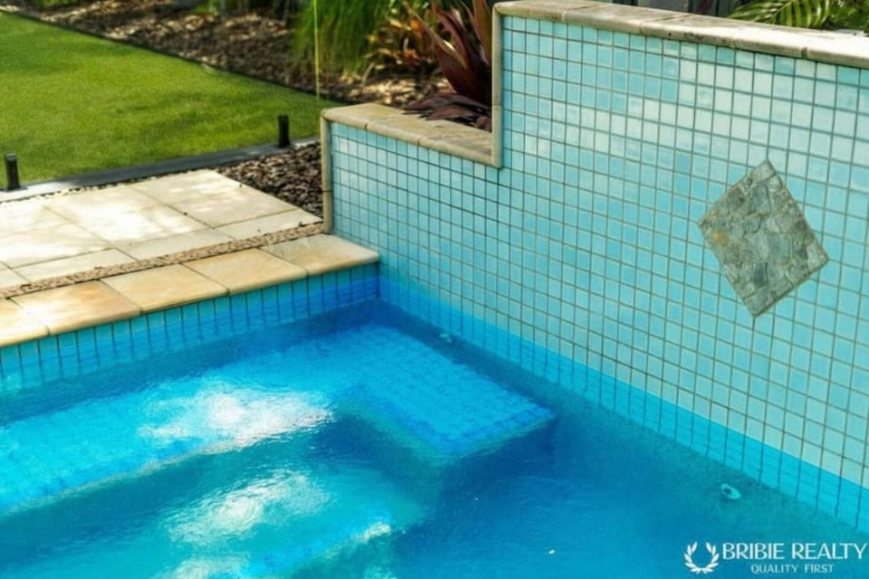 Swimming pool, Swimming pool