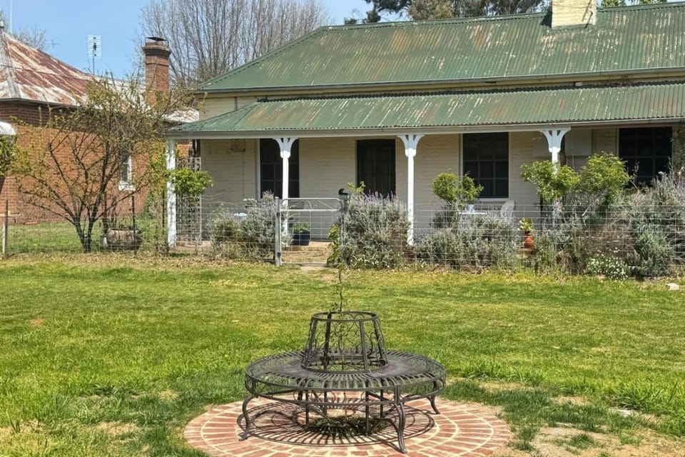 Oscar's Place House in Yass