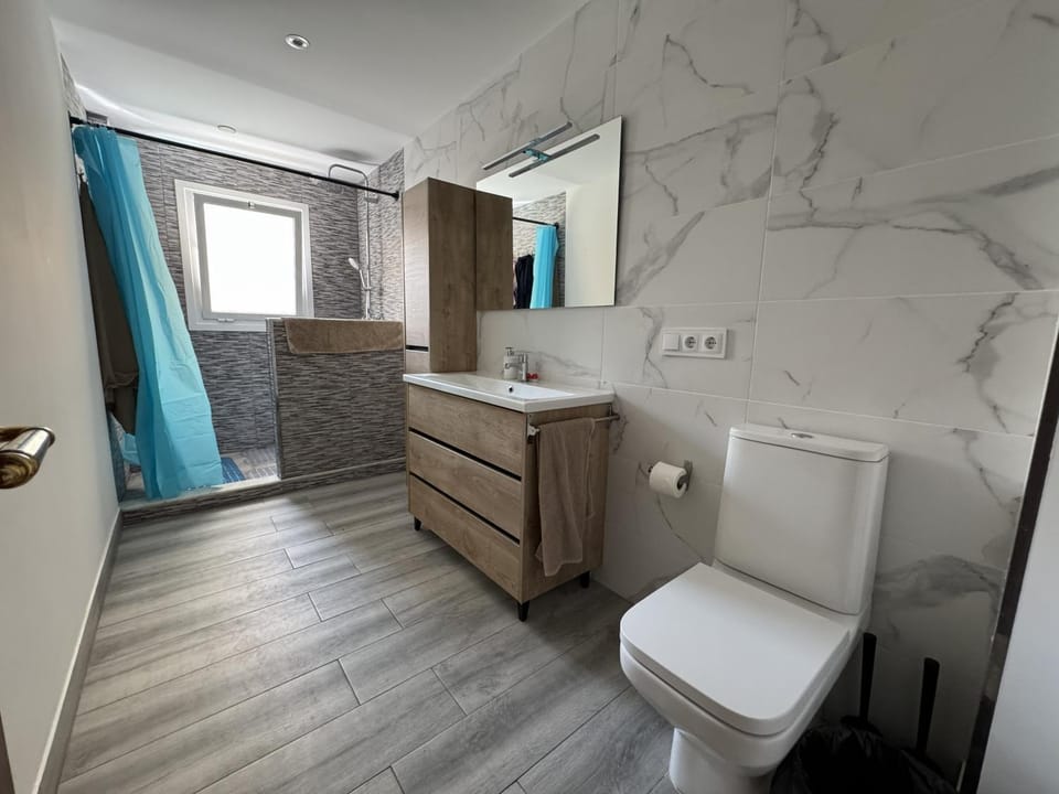 Shower, Bathroom