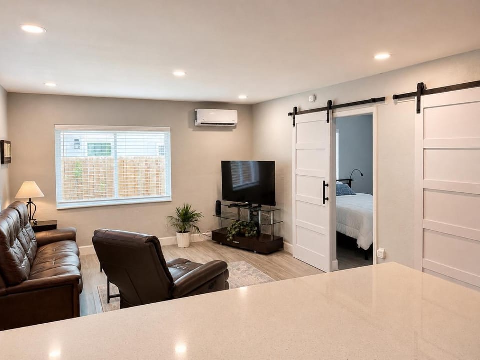 Newly Renovated Coastal Oasis by Madeira Beach Apartment in Bay Pines