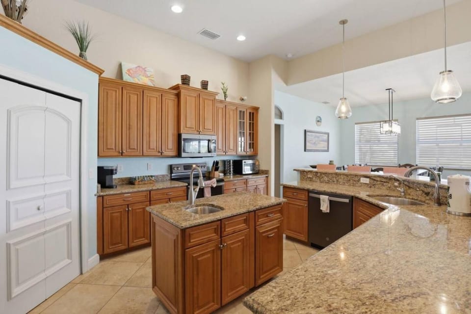 Waterfront Villa Cape Coral House in Cape Coral