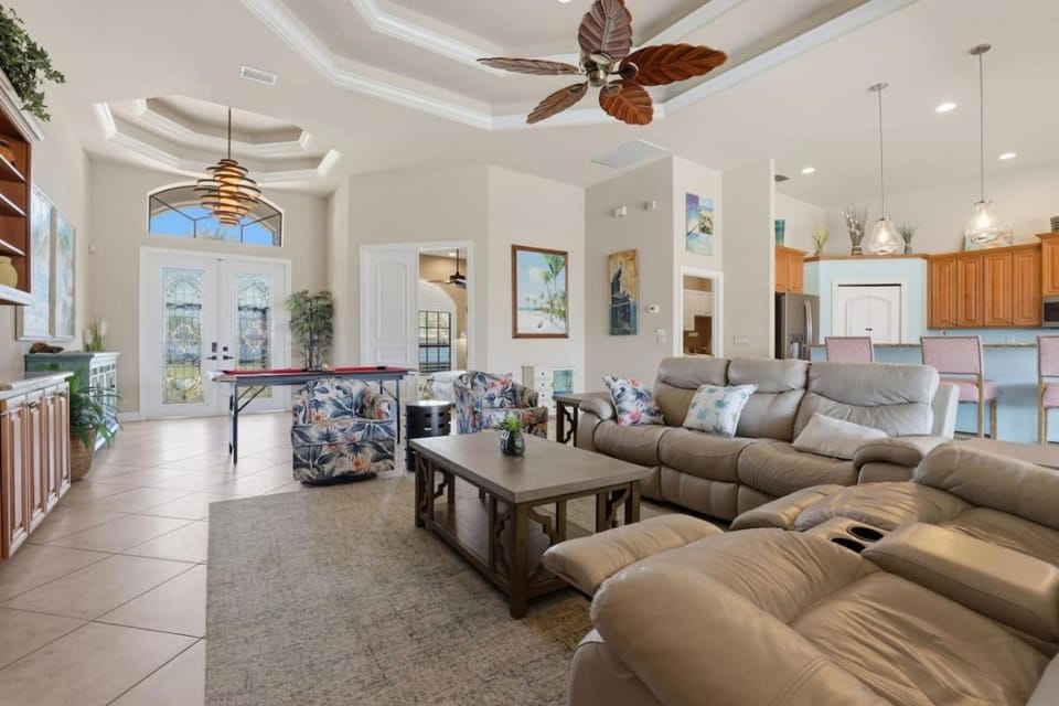 Waterfront Villa Cape Coral House in Cape Coral