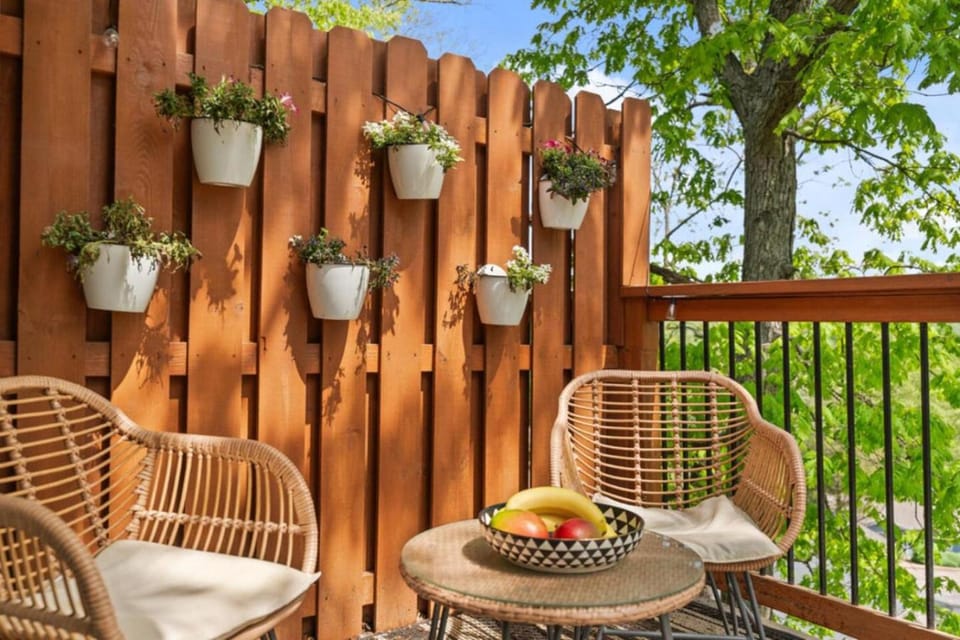 Family-friendly 3BR near Trails with Patio House in Bella Vista