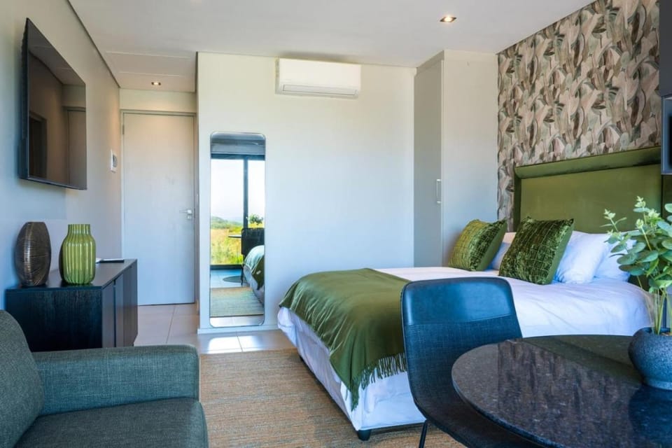 Bed, Bedroom, air conditioner