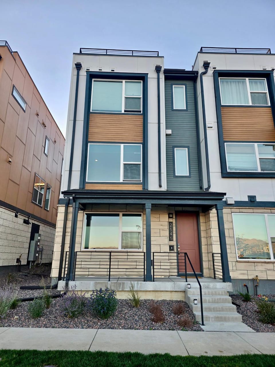 Amazing Views Just Minutes from Boulder House in Superior