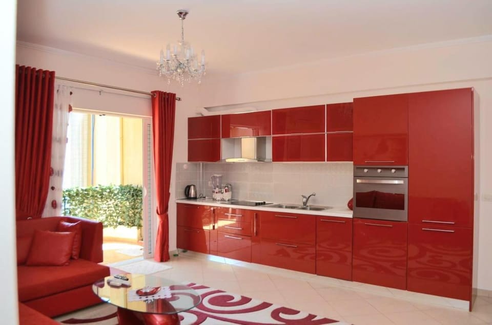 Kitchen or kitchenette, Seating area
