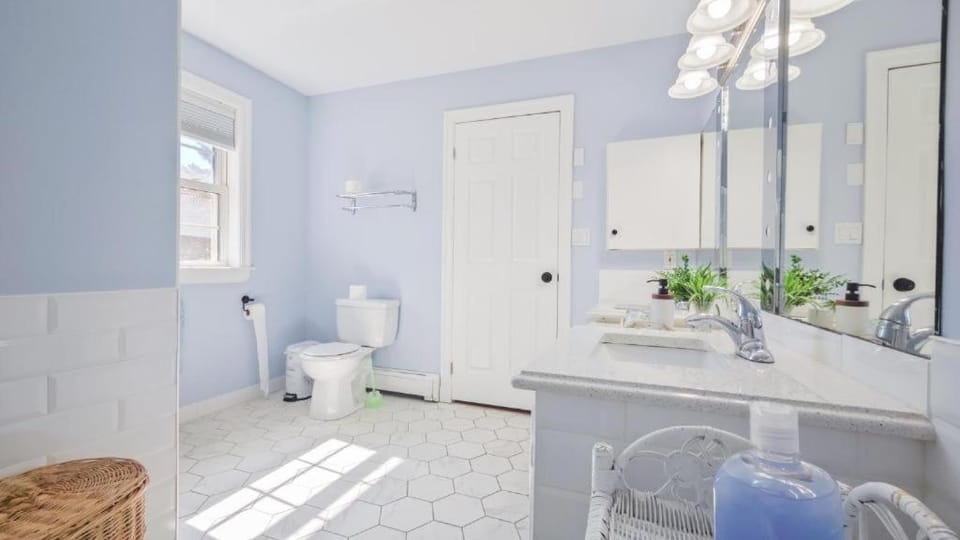Bathroom, Bath
