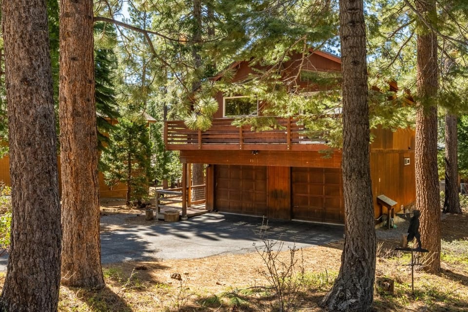 North Shore - Windsor Pines Retreat House in Tahoe Vista