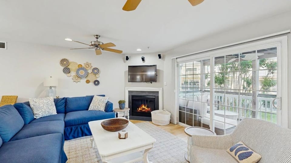 Canal Landing townhouse with community pool House in Rehoboth Beach