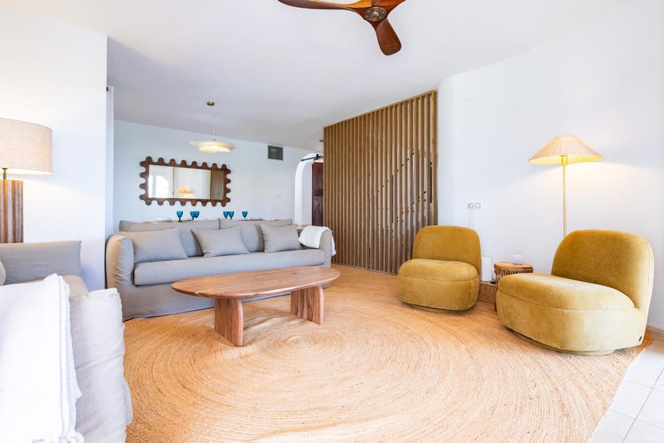 Communal lounge/ TV room, Living room