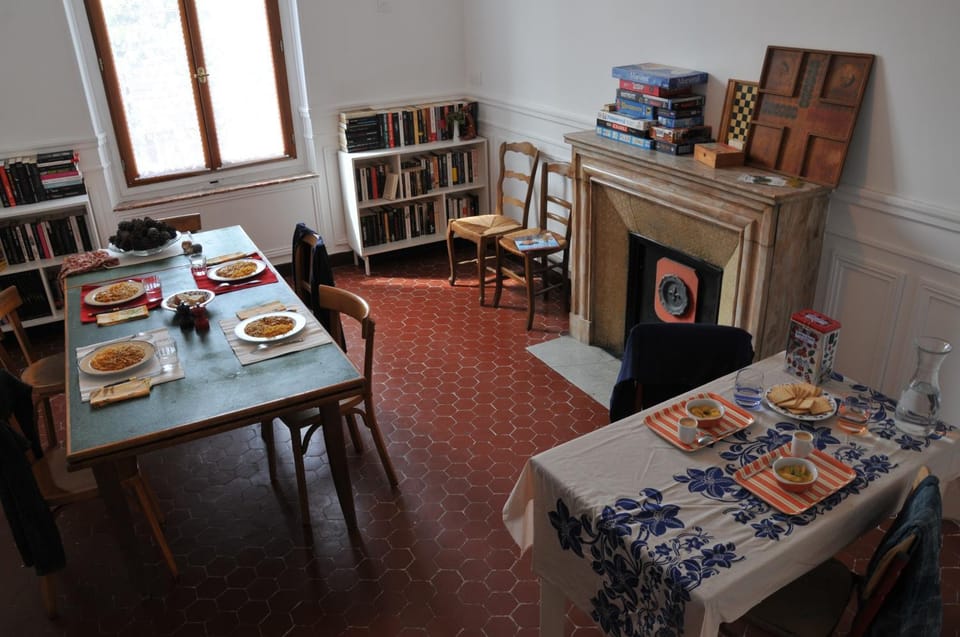 Property building, Communal lounge/ TV room, Dining area, Entertainment, Meals, heating, internet, internet