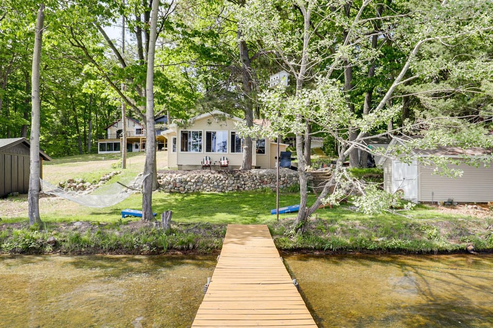 Boat, Fish, Relax! Crescent Lake Retreat w/ Dock House in Wisconsin